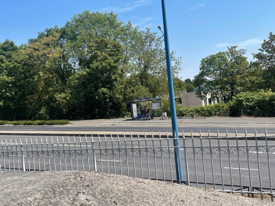 F3 Entier J - Proche Roissy-Villepinte-Paris Villiers-le-Bel Dış mekan fotoğraf
